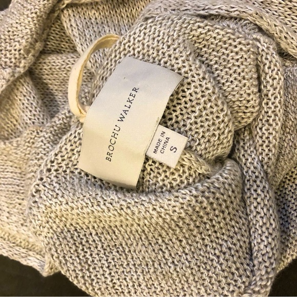 Brochu Walker V-Neck Linen Sweater- Size Small - Picture 4 of 4